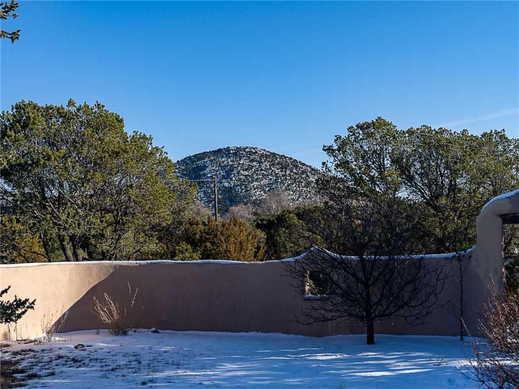 Sun Mountain View, 2 Bedrooms, Fireplace, Balcony, Sleeps 6 * Santa Fe