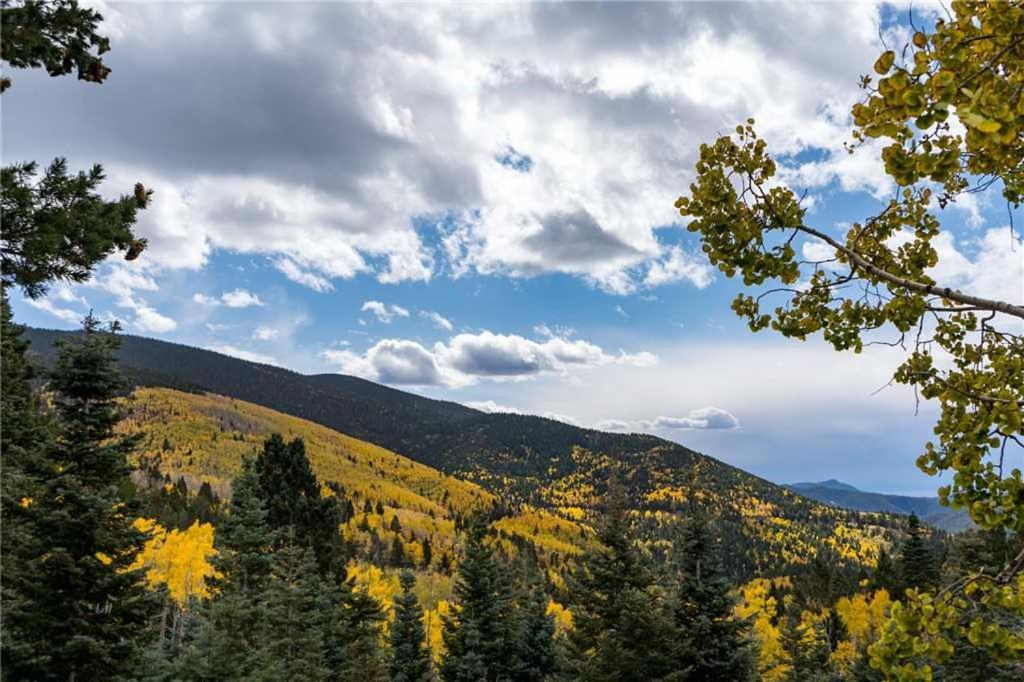 Sun Mountain View, 2 Bedrooms, Fireplace, Balcony, Sleeps 6 Holiday home Santa Fe
